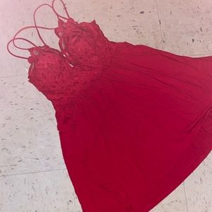 Zenana Pineapple Red  Lace Tank Top With Padding (Like New)